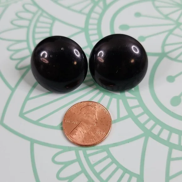 5/$20 Bundle deal - Pierced Earrings - Picture 2 of 4